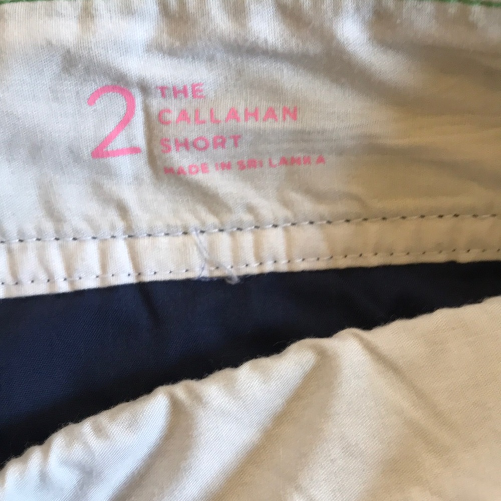 Lilly Pulitzer Solid Navy Callahan Shorts Size 2 - Picture 2 of 3